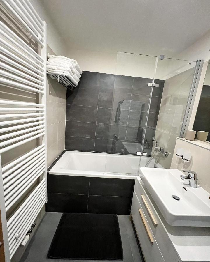 U Jelena Harrachov - Rodinny Apartman U Lesa S Garazi 외부 사진
